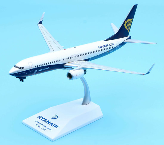 Boeing 737-800 Ryanair "Boeing House Color"  with stand